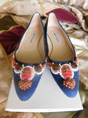 Manolo Blahnik Navy Embellished Pointed-Toe Flats 39.5 Limited Edition